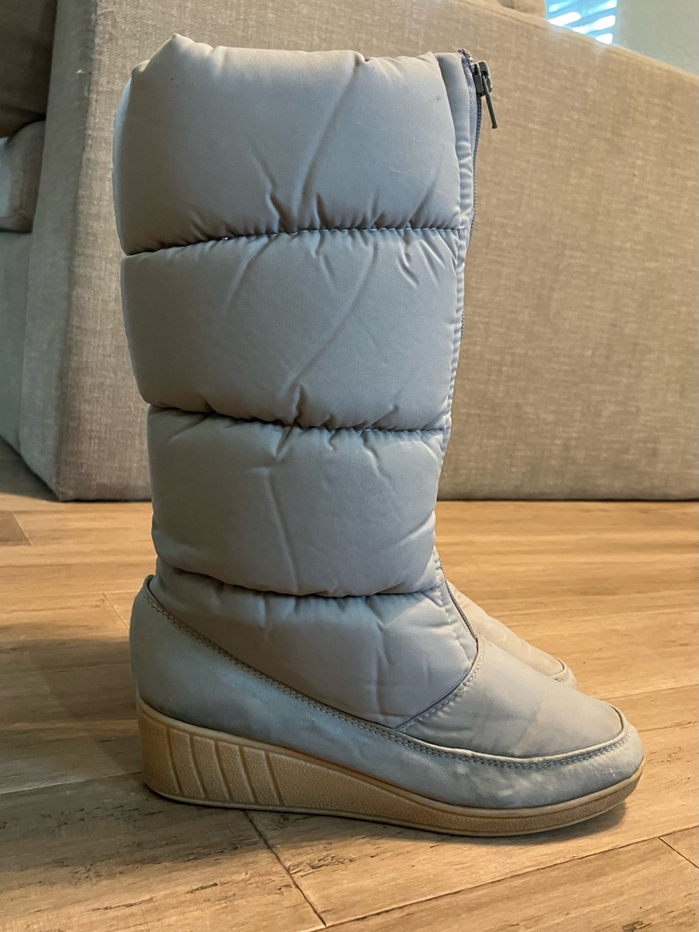 Kinney grey front zip puff knee high puff  lined wedge heel winter boots 8